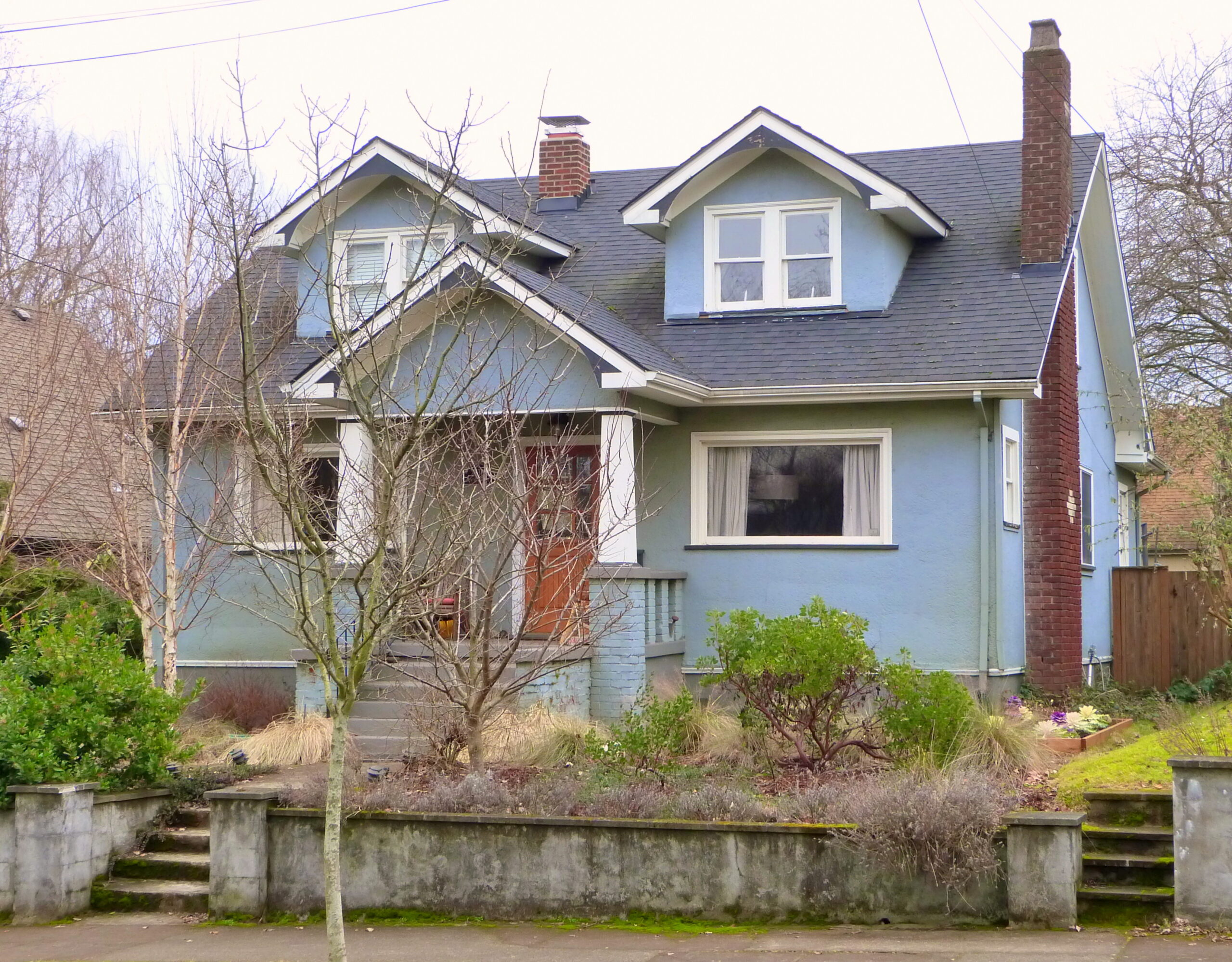 Superior Continuous Gutters & Roof Maintenance for Portland Homes